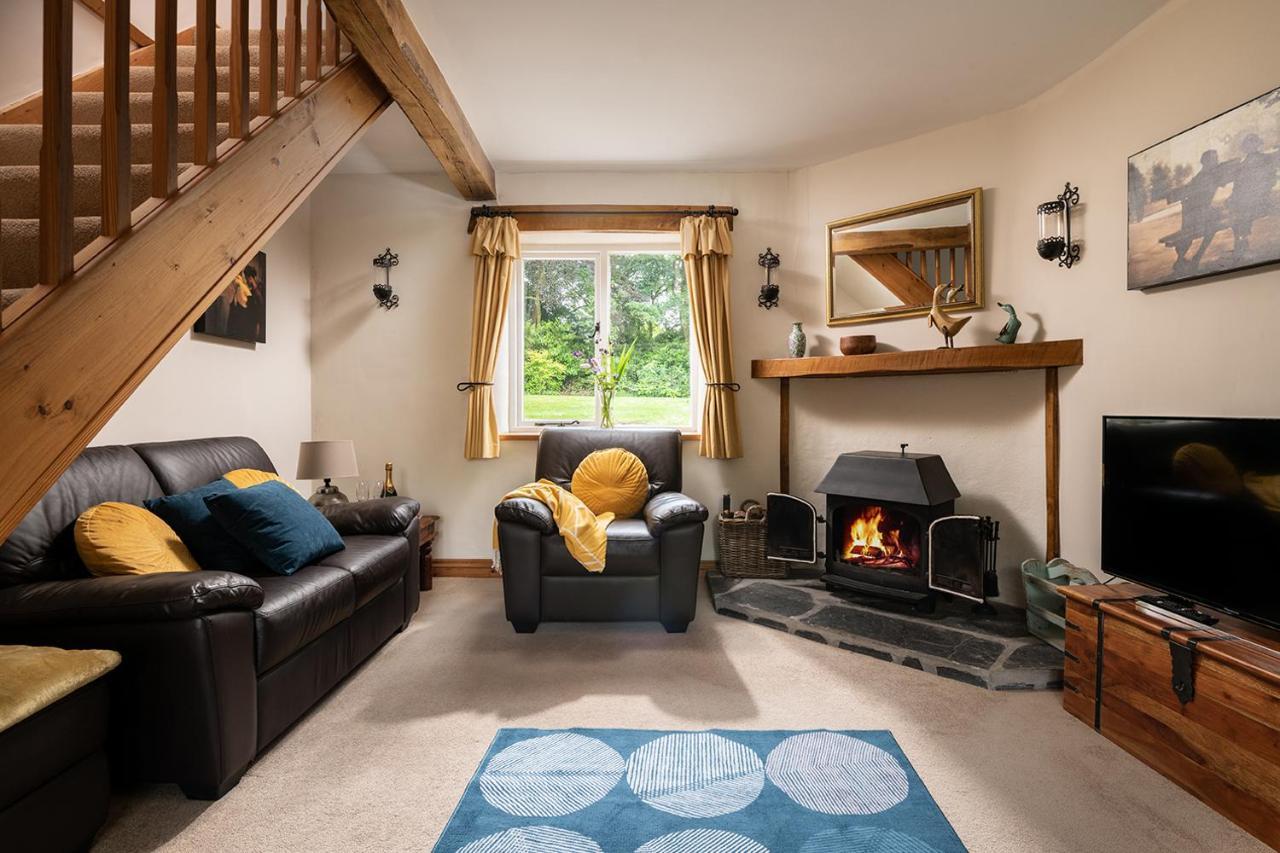 The Old Rectory - Six Luxurious Set In Grounds With Indoor Pool * Kings Nympton