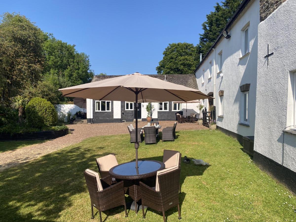 The Old Rectory - Six Luxurious Set In Grounds With Indoor Pool Kings Nympton