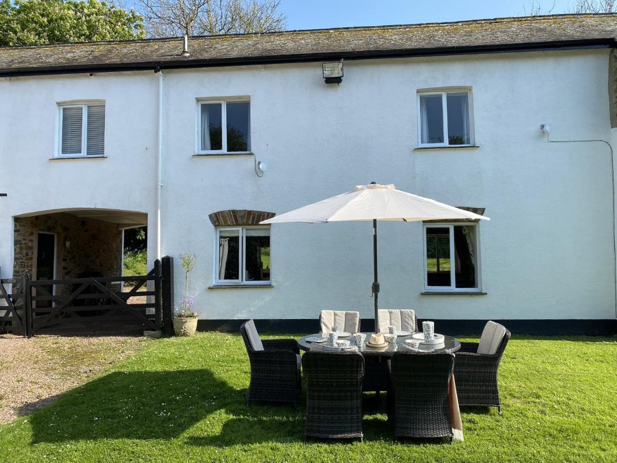 Holiday home The Old Rectory - Six Luxurious Set In Grounds With Indoor Pool