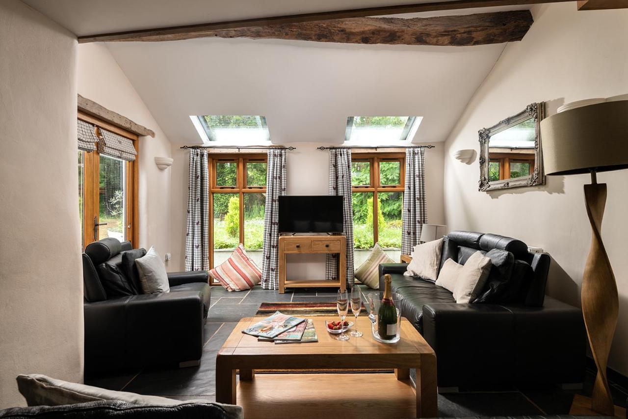 The Old Rectory - Six Luxurious Set In Grounds With Indoor Pool Kings Nympton