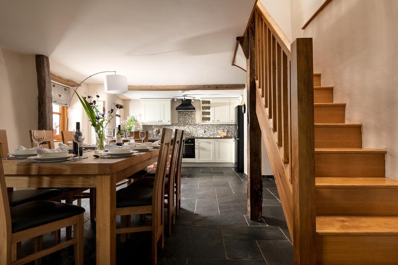 The Old Rectory - Six Luxurious Set In Grounds With Indoor Pool *