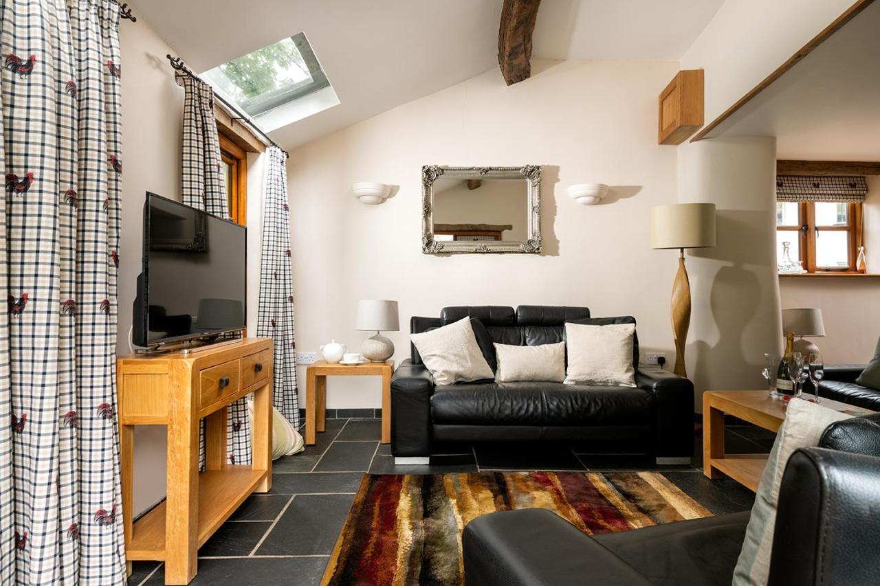 The Old Rectory - Six Luxurious Set In Grounds With Indoor Pool *