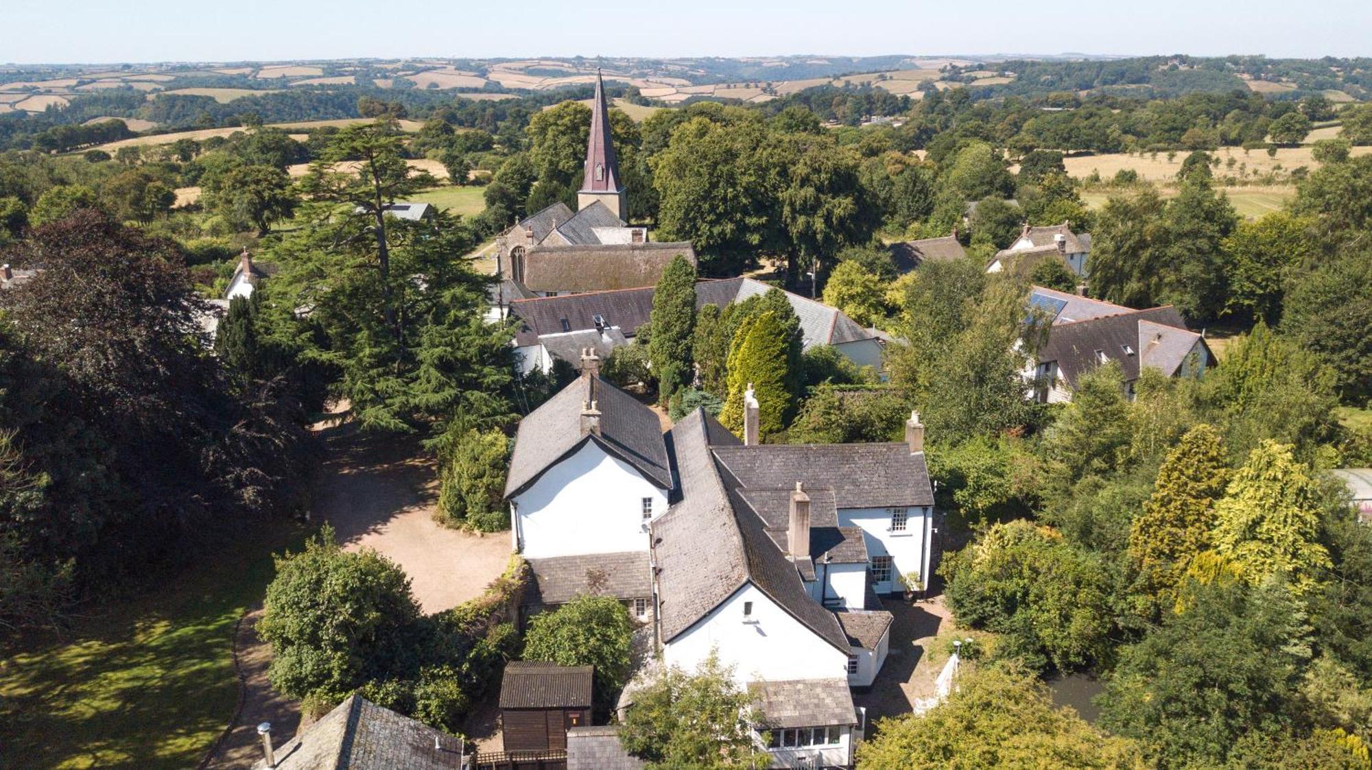 Holiday home The Old Rectory - Six Luxurious Set In Grounds With Indoor Pool