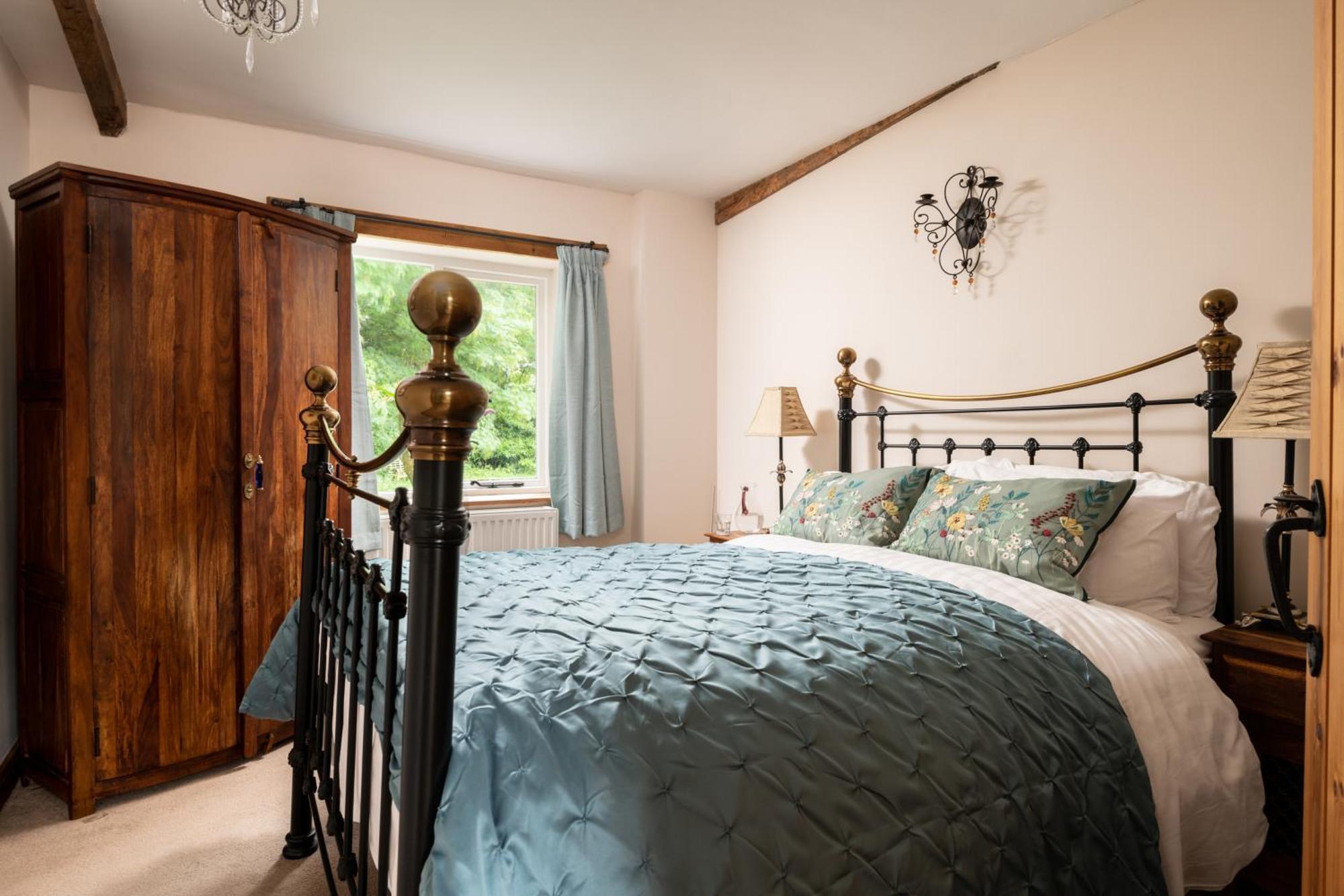 Holiday home The Old Rectory - Six Luxurious Set In Grounds With Indoor Pool *